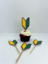 Load image into Gallery viewer, JDM cake topper, Japanese cake toppers, JDM cake design, beginner badge topper, car cupcake topper, JDM enthusiast cupcake toppers, Wakaba
