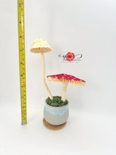 Load image into Gallery viewer, Paper mushrooms