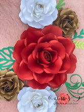 Load image into Gallery viewer, Custom 5 piece paper flower set
